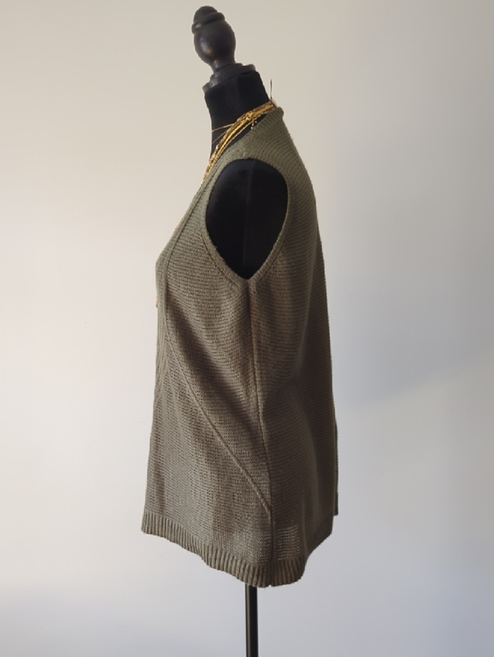 Sleeveless V-Neck Knit Tunic in Olive Green Size 2 Chico's - Picture 2 of 8